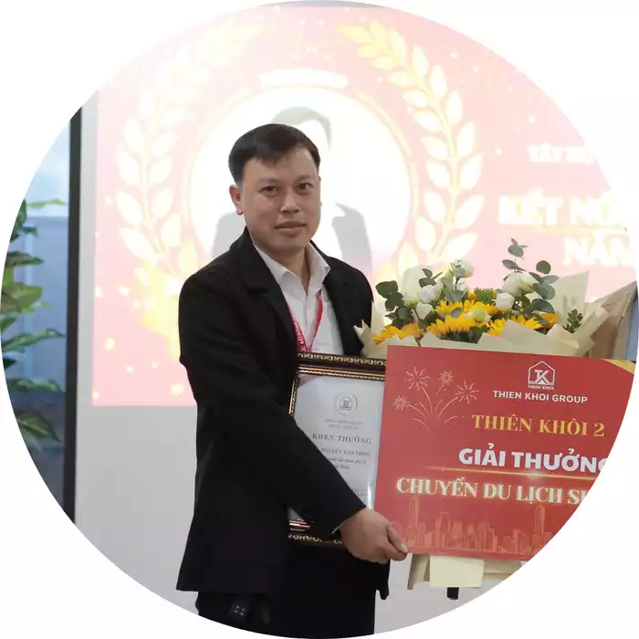 Văn Thơm